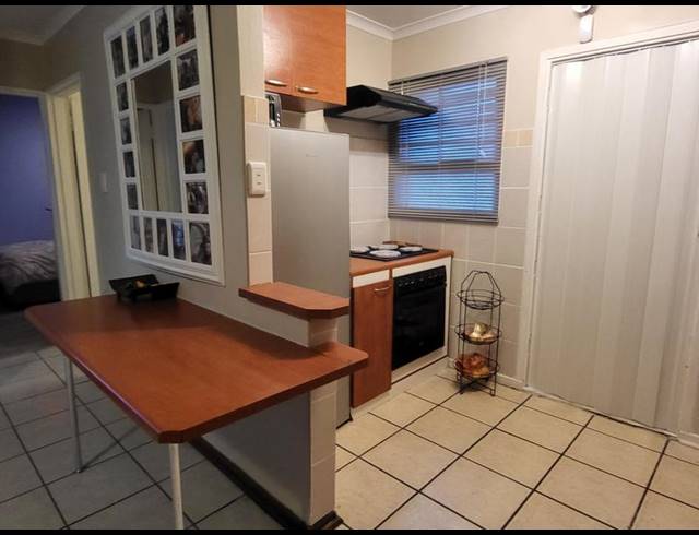 2 BEDROOM TOWNHOUSE FOR SALE IN LORRAINE